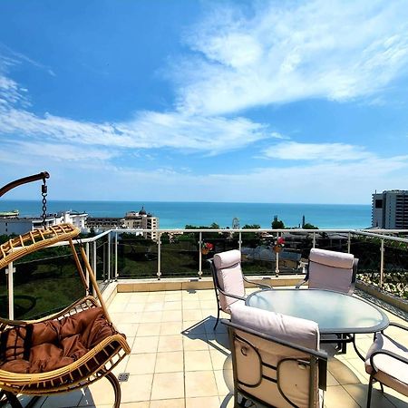 Dilov Apartments in Yalta Goudstrand Buitenkant foto
