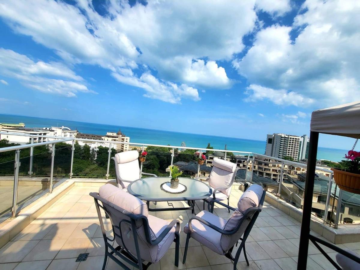 Dilov Apartments in Yalta Goudstrand Buitenkant foto
