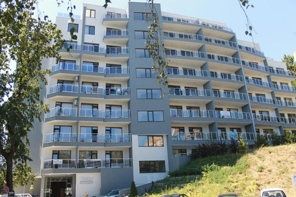 Dilov Apartments in Yalta Goudstrand Buitenkant foto
