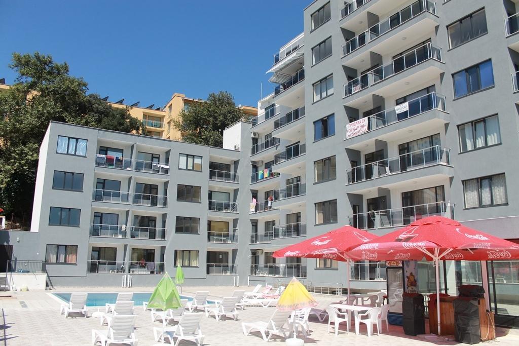 Dilov Apartments in Yalta Goudstrand Buitenkant foto